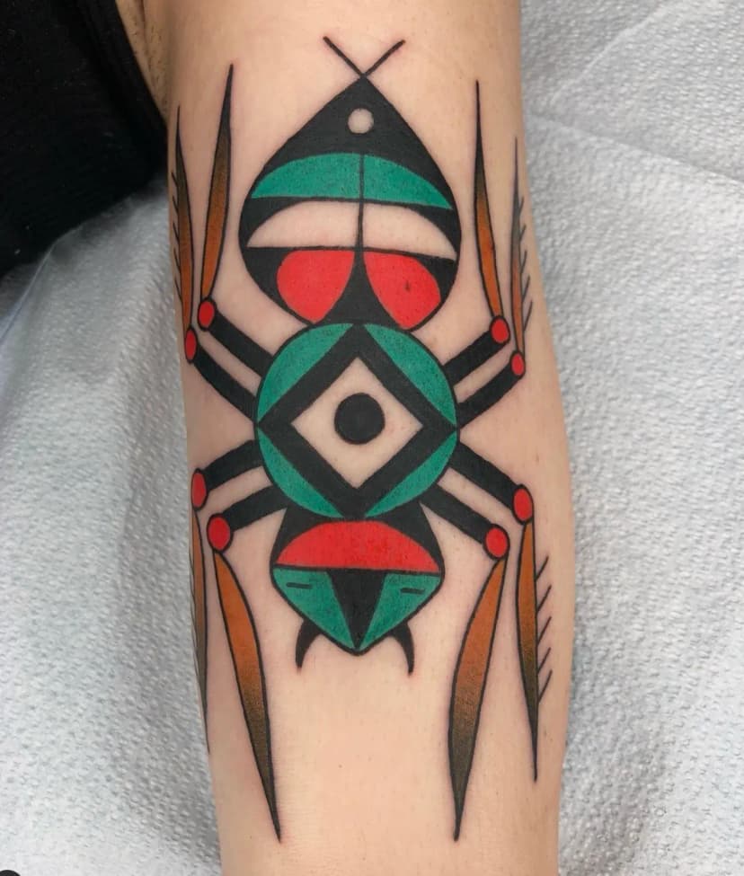 Geometric tattoo of spider on leg by Derek Yost, tattoo artist in Portland, Oregon