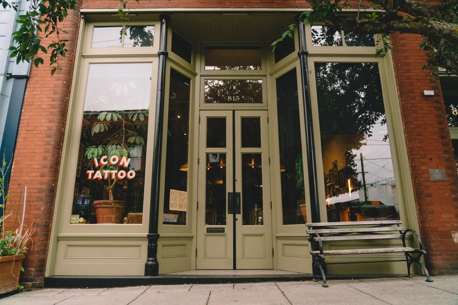 Icon Tattoo exterior, tattoo shop in Portland Oregon
