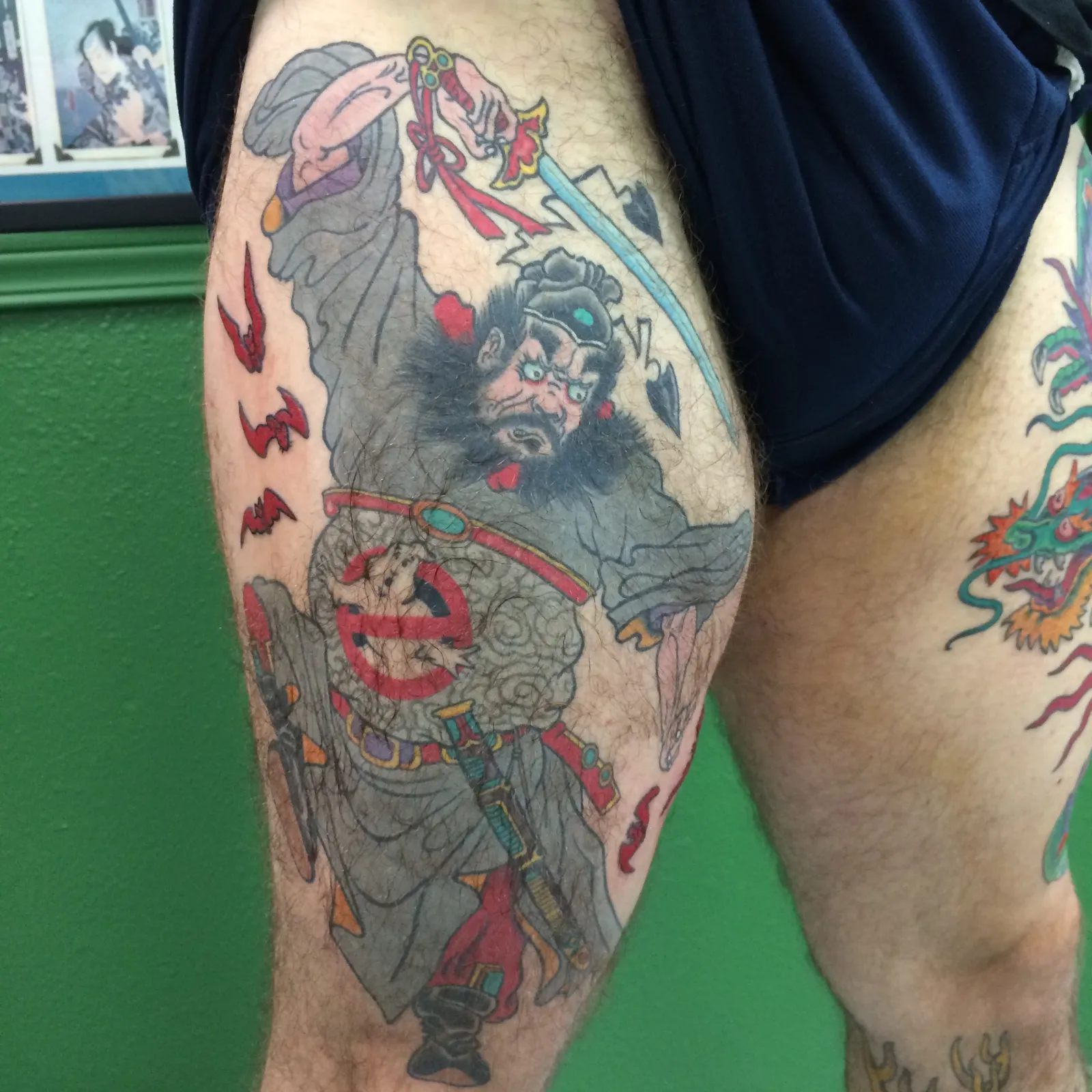 Japanese tattoo of samurai and demon on thigh by Mav Mess, tattoo artist in Portland, Oregon